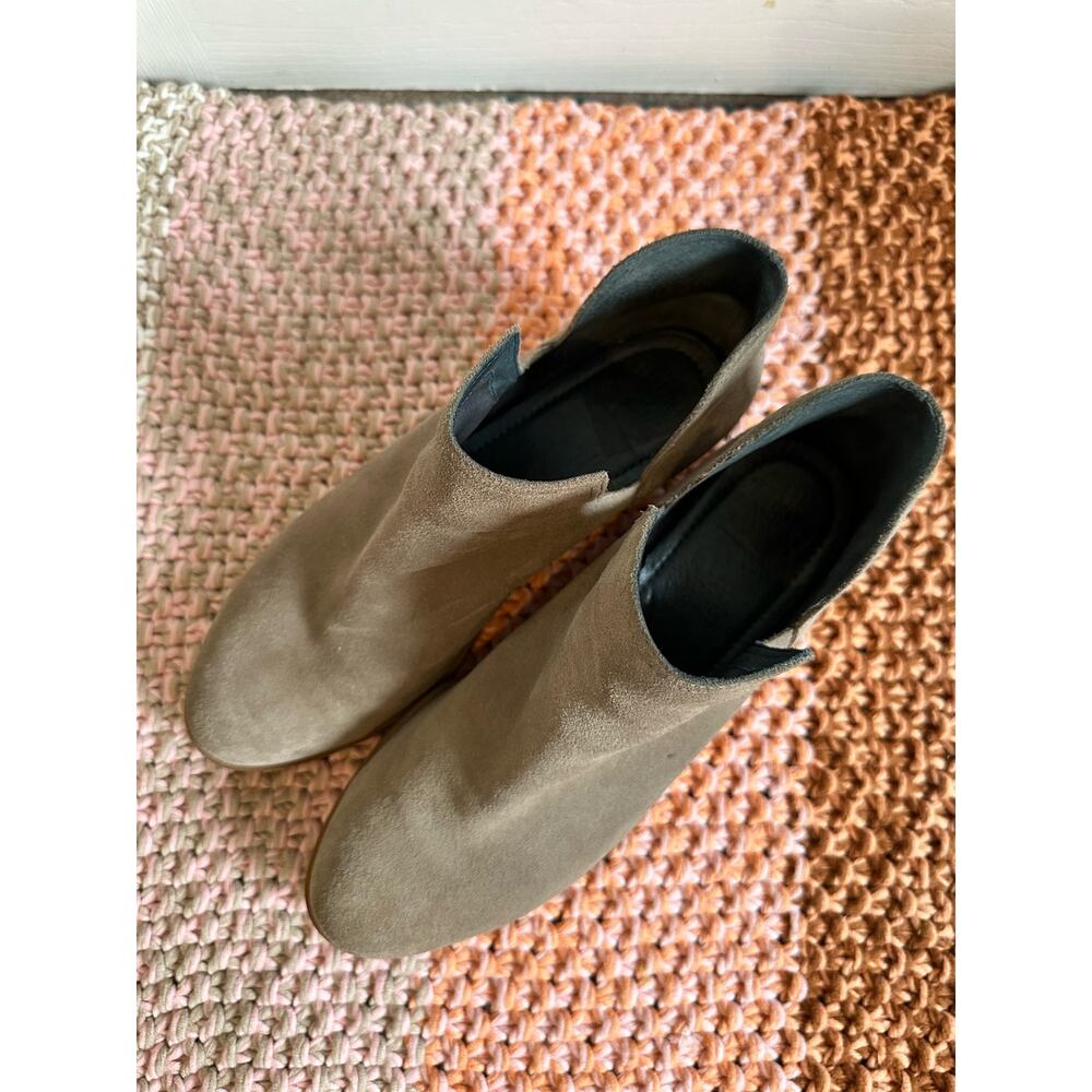 Sorel Women’s Lolla Cut Out Ankle Boot Gray Suede Size 9.5